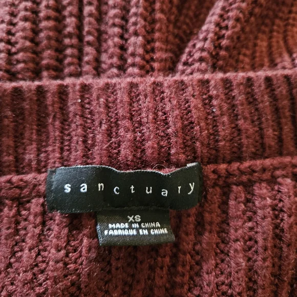 Sanctuary V-Neck Sweater - Picture 7 of 10